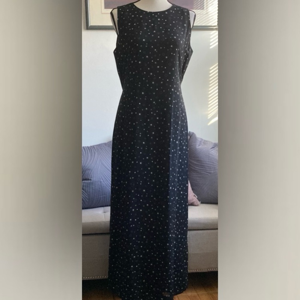 NWOT maxi dress. Charter Club Size 10P. Black grey white print. Tie back